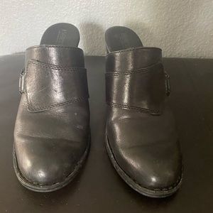 Born healed mule booties EUC